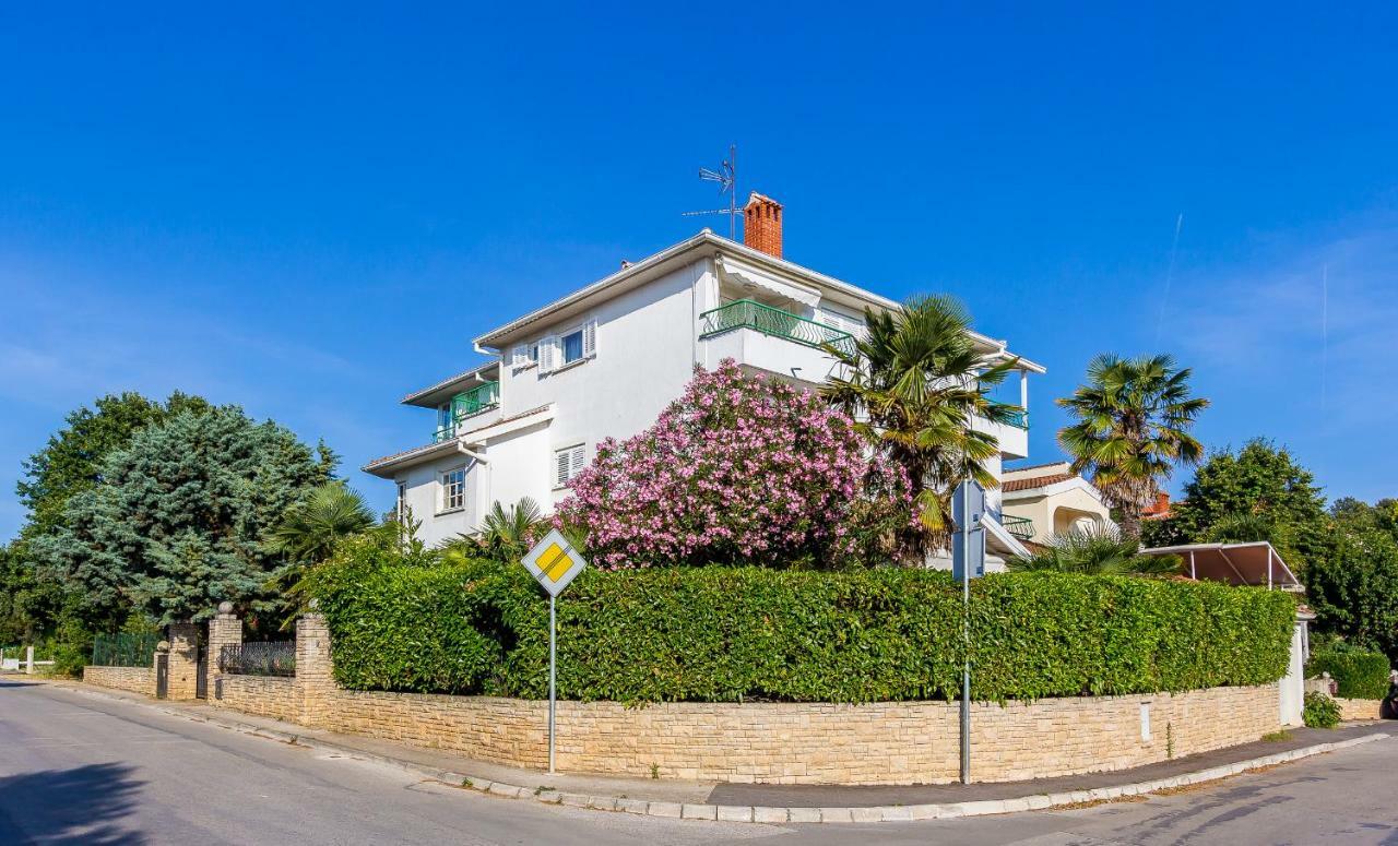 Apartments Zanetti Pula Bagian luar foto